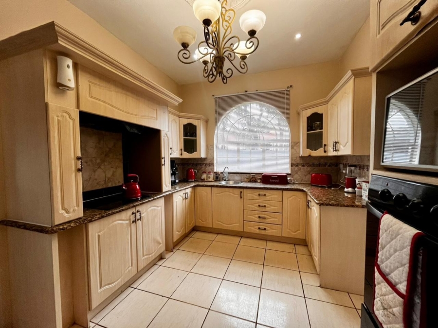 4 Bedroom Property for Sale in Safari Gardens North West